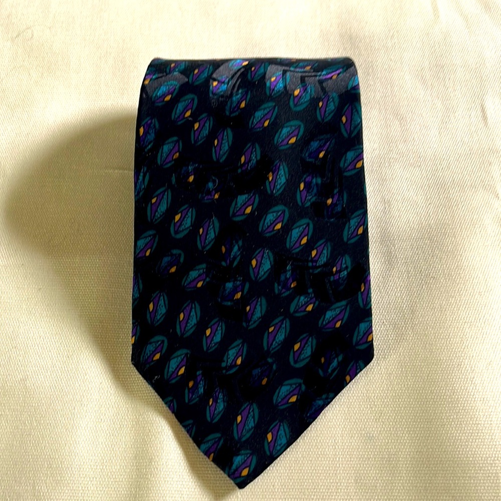 Henri Christian Men’s Silk Necktie. Black with blue green design